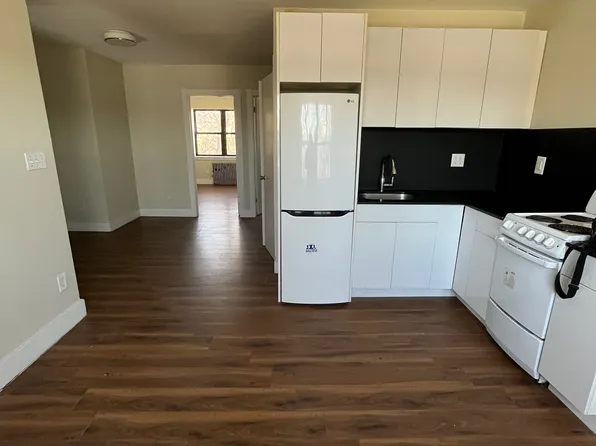 60 Atkins Avenue image 2 of 7