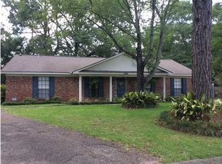 5860 Woodgate Ct, Mobile, AL 36609