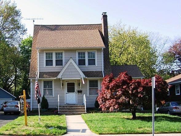 2nd image of 341 Walnut St