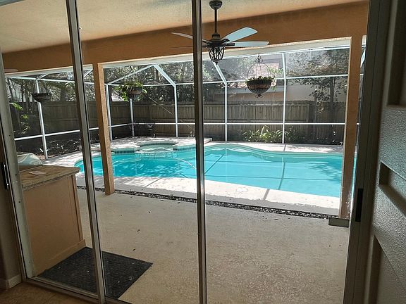 3rd image of 13148 Greengage Ln