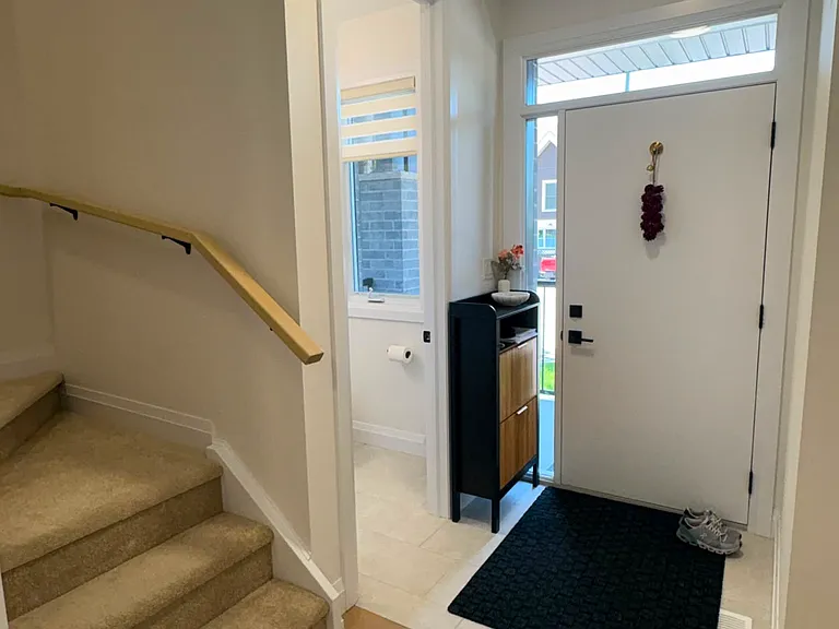 165 Tiffany St — Photo 20