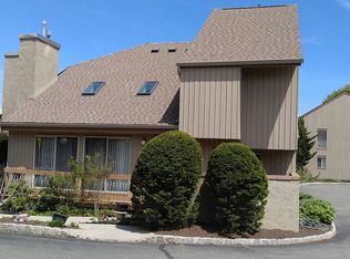 81 Kelly Dr, Edison, NJ 08820