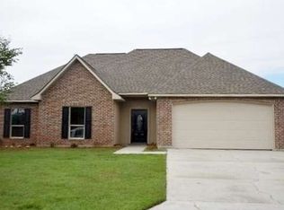 38647 Red Bud Ln, Denham Springs, LA 70706