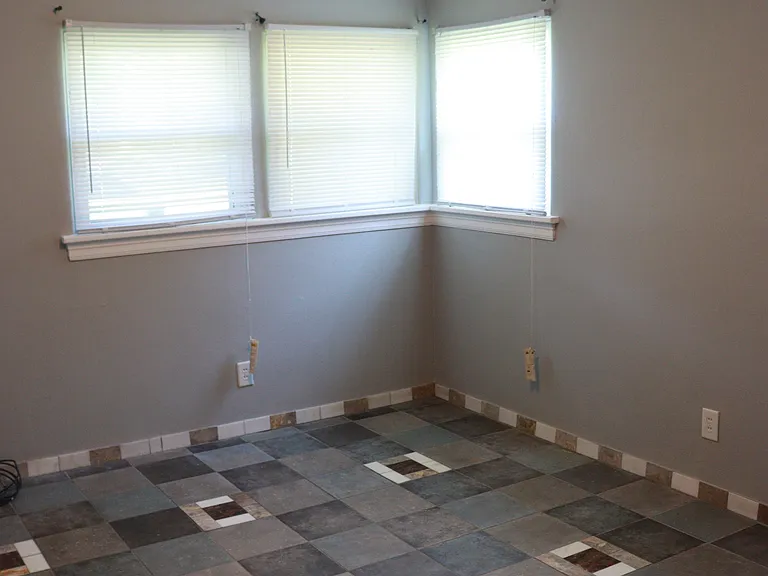 8448 Engler Ave — Photo 8