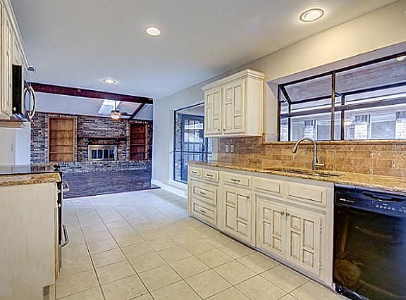 5th image of 3201 Kingsbridge Dr