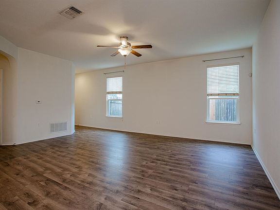 4th image of 6117 Toye Dr