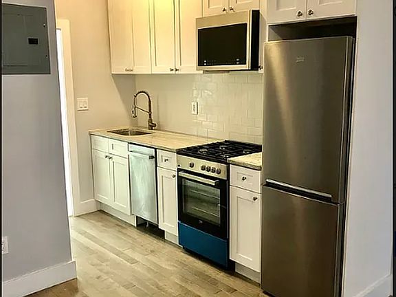 5th image of 310 W 82nd St APT 8