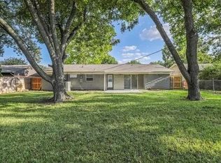 2023 Menefee St, Arlington, TX 76010