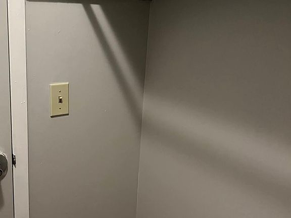 4th image of 600 E 8th St APT 10P
