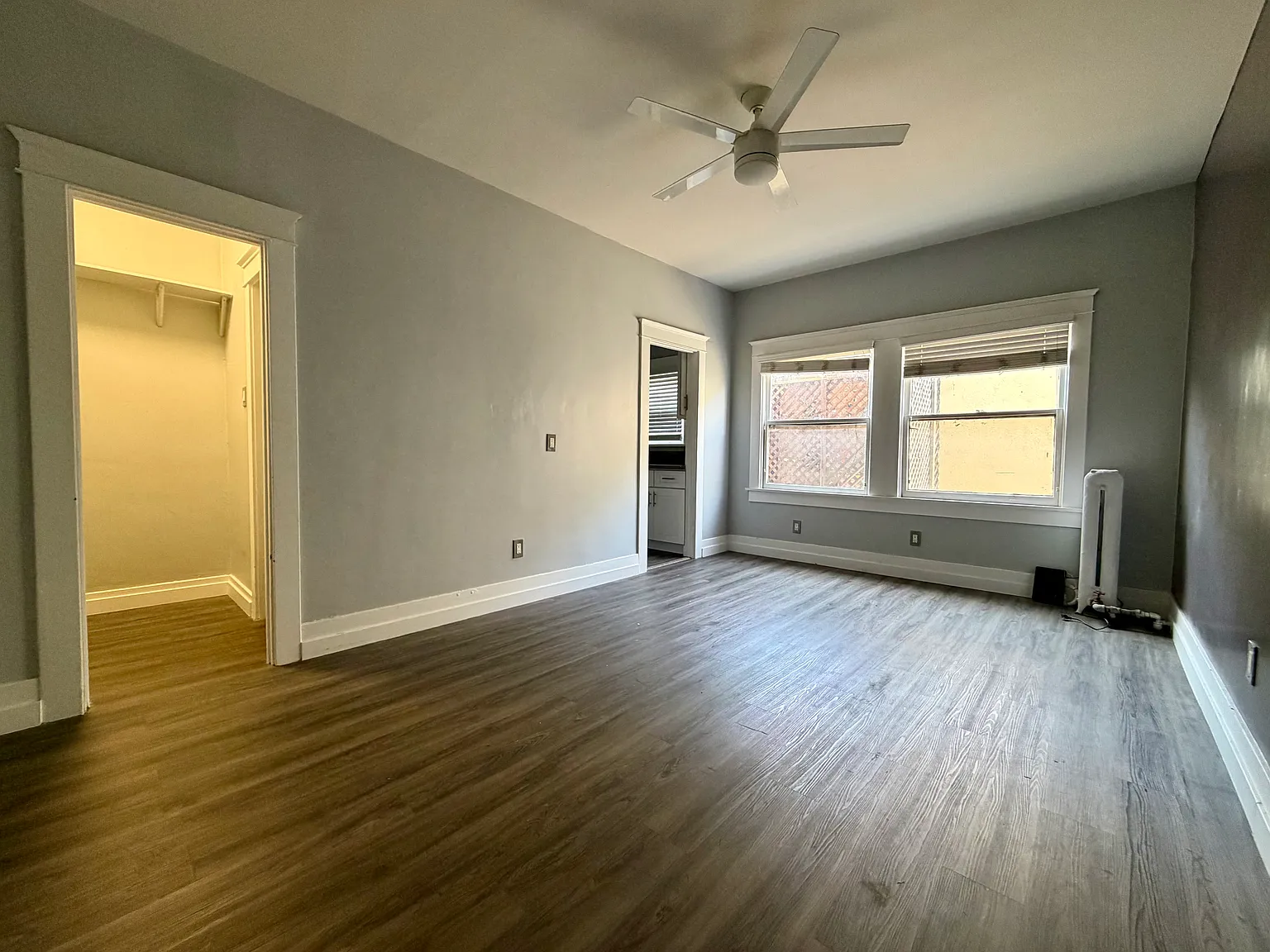 Studio, 400 sqft, $1,395 — Photo 4