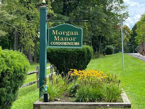 2 Morgan Mnr APT 2, Lenox, MA 01240