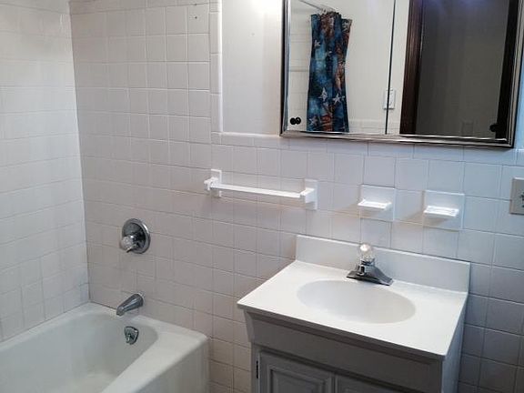 Bathroom - Full Size Shower & Tub.