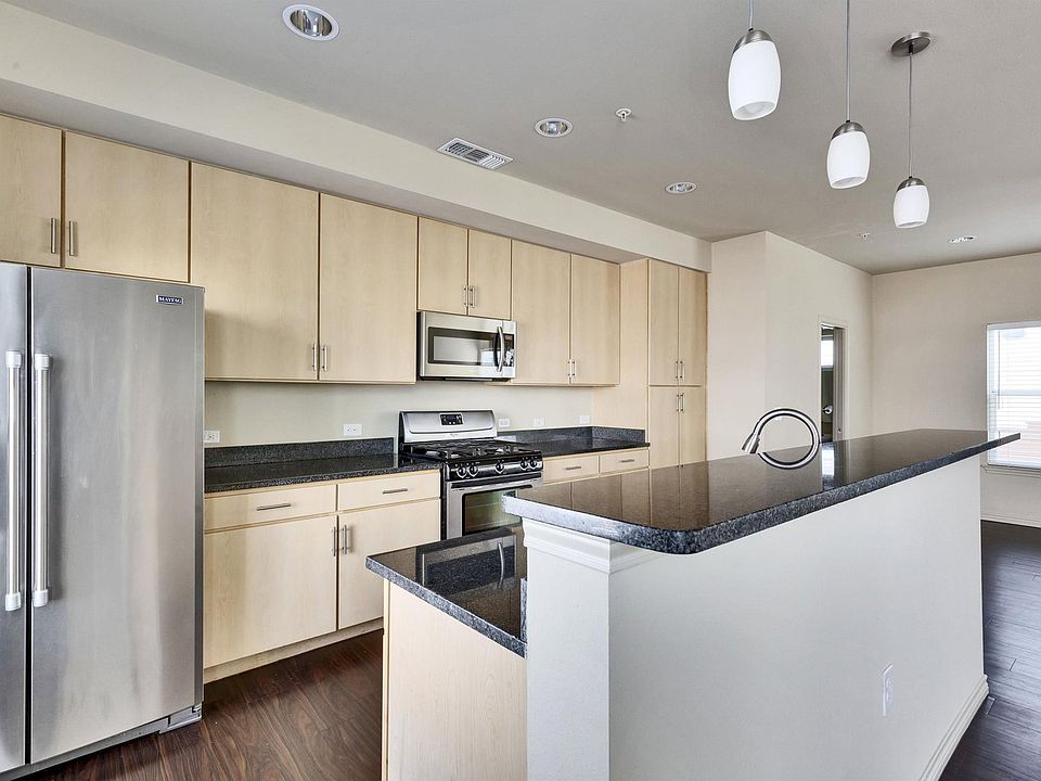 APT-0066 その他まとめ売り 2606 Wilson St APT 402, Austin, TX 78704 | Zillow