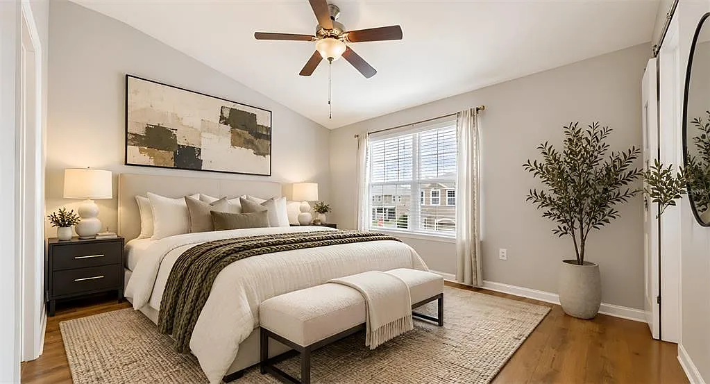 3 bed, 2.5 bath, 1420 sqft, $2,400 — Photo 3