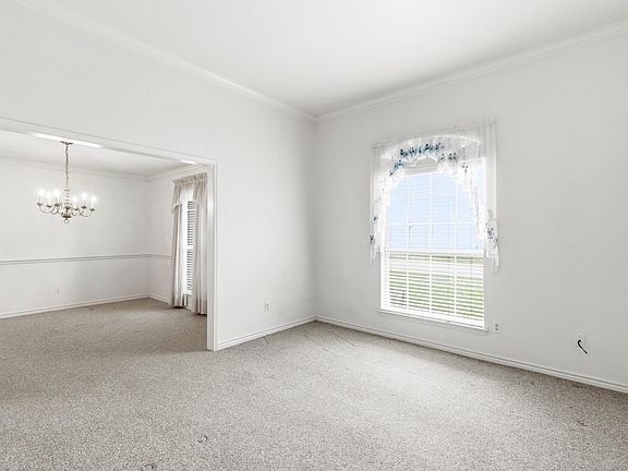 2nd image of 1205 Wicklow Ln