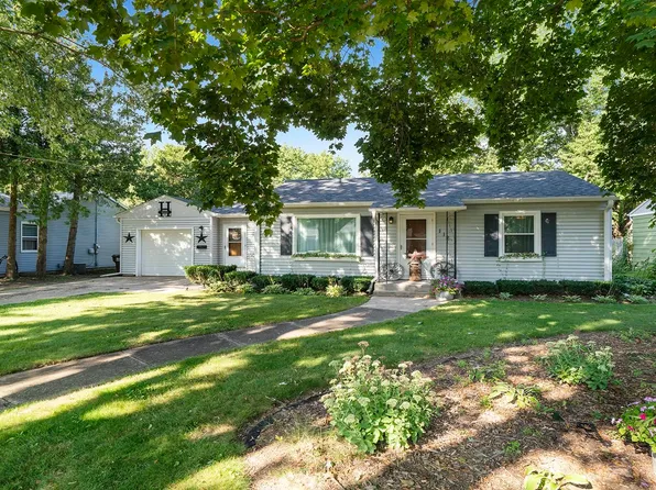 112 N Hannah Ave, Mount Morris, IL 61054