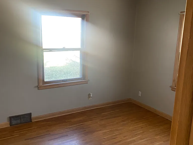 916 N Pine St #2 — Photo 9