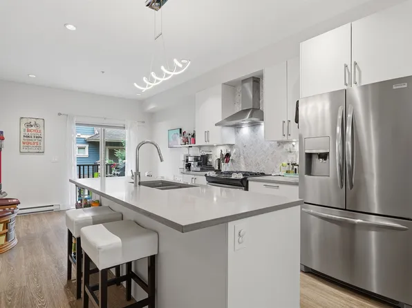 843 Ewen Ave #23, New Westminster, BC V3M 0K6
