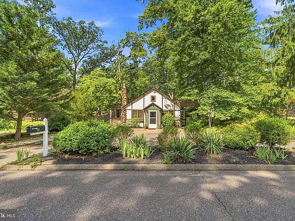 3rd image of 32 Rancocas Blvd