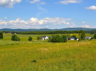 Crestmont Dr, Lewisburg, WV 24901