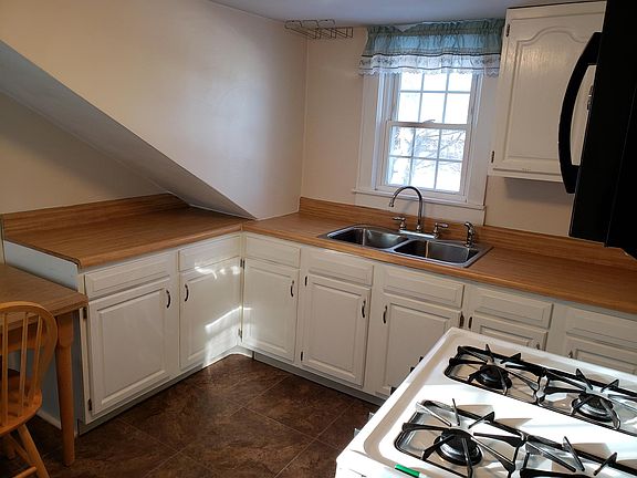 2nd image of 9 Hotchkiss Ave