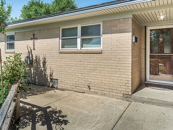 2nd image of 2105 N Zimmers St