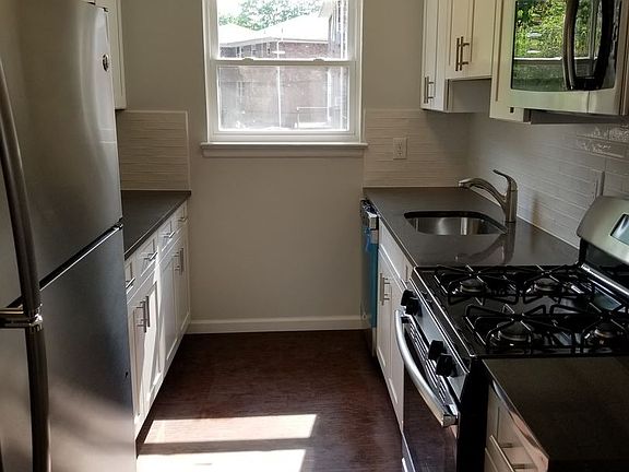 5th image of 180 Orange Rd APT 9C