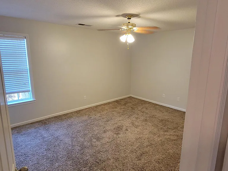 1573 Lyla Cv — Photo 16