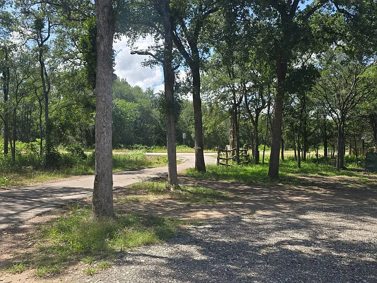 8607 Burleson Manor Rd #A — Photo 11