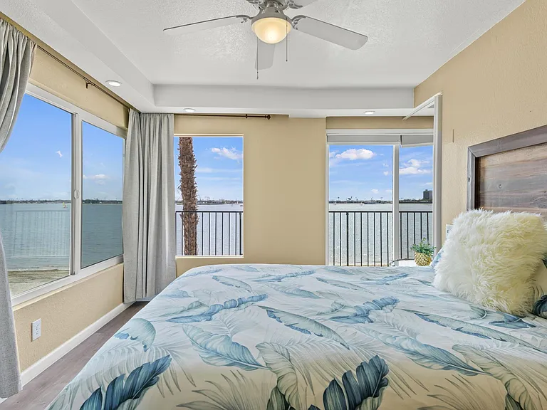 3810 Riviera Dr #2 — Photo 8