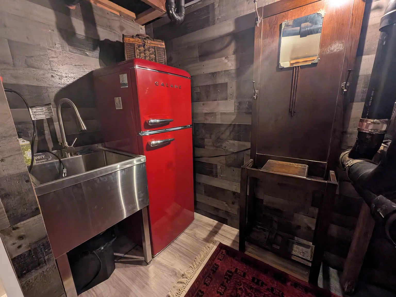 1 bed, 2500 sqft, $1,100 — Photo 3