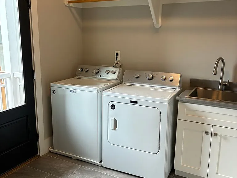 1318 Excelsior Grand Ave — Photo 20