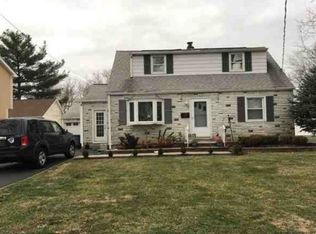 40 James Ave, Clark, NJ 07066