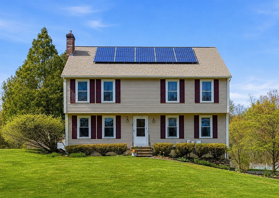 1st image of 8 Villanova Dr