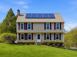 8 Villanova Dr, Westford, MA 01886