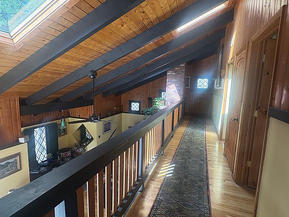 3rd image of 125 Gold Run Cir