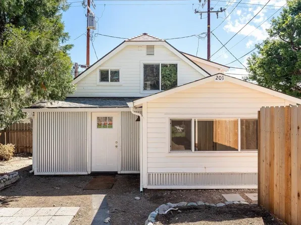 201 Sheldon Ave, Mount Shasta, CA 96067