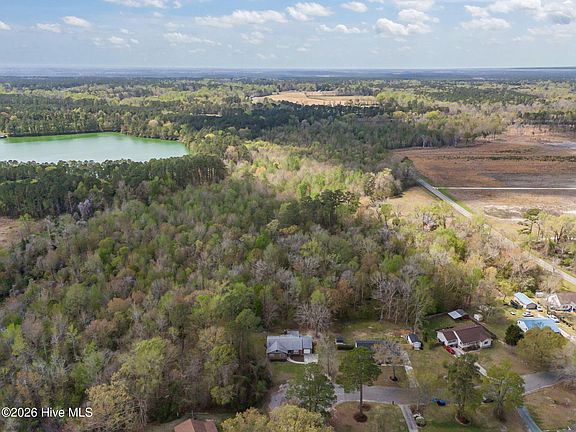 4th image of 110 Roland Court