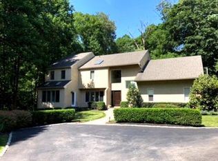 1511 Tanglewood Dr, West Chester, PA 19380
