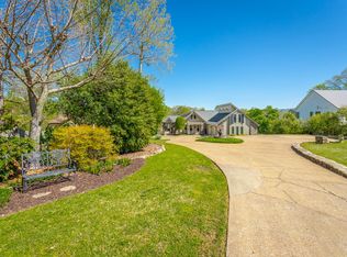 7527 Savannah Dr, Ooltewah, TN 37363