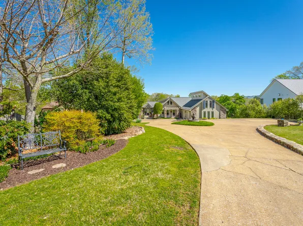 7527 Savannah Dr, Ooltewah, TN 37363