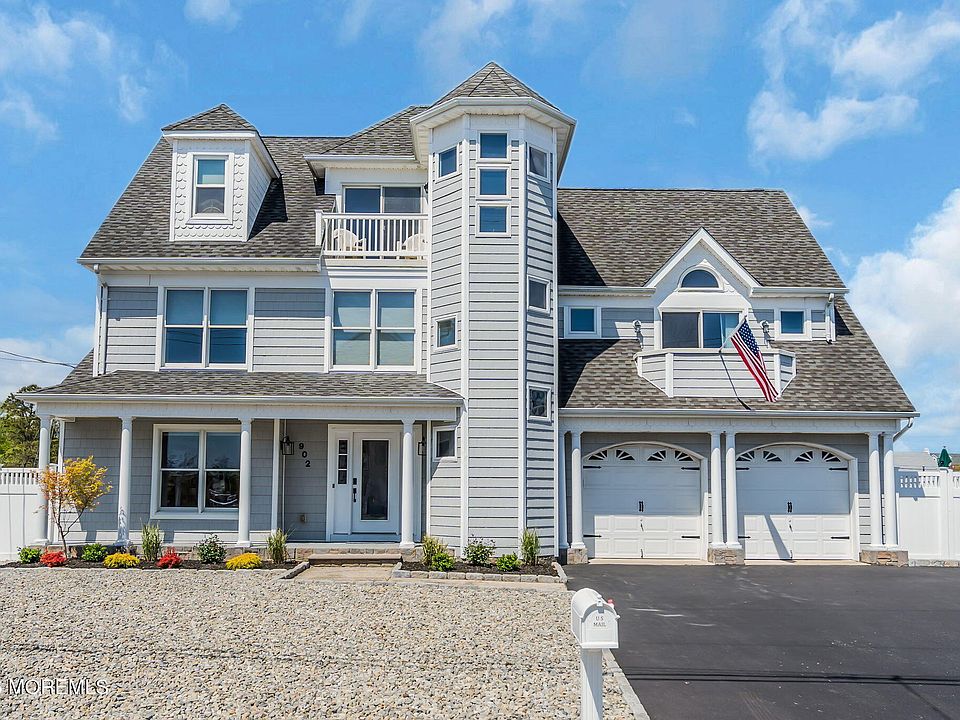 1st image of 902 Meadow Lark Drive