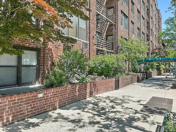211 E 18th St APT 4H, New York, NY 10003
