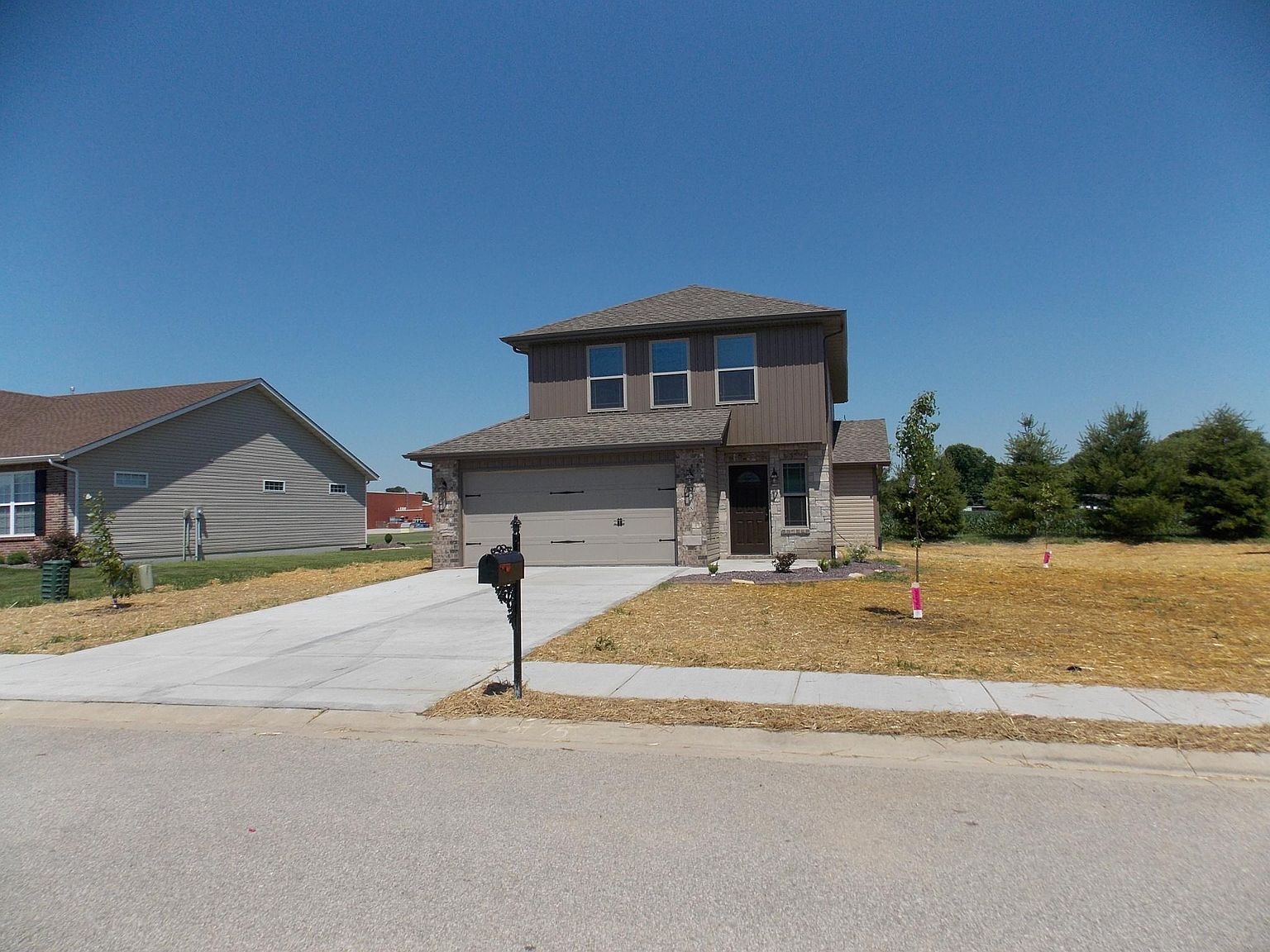 208 Olyvia Dr, Saint Jacob, IL 62281 Zillow