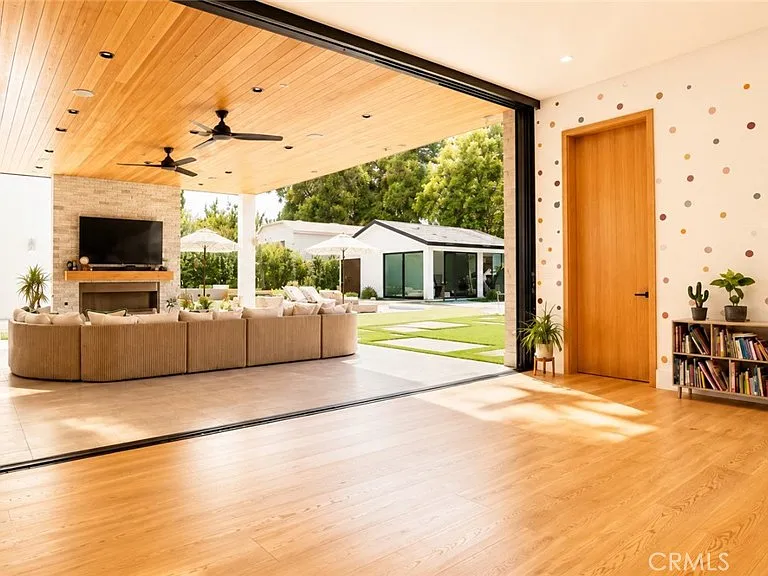 5050 Arundel Dr — Photo 23
