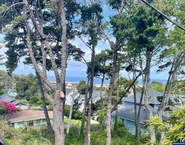 3008 NW Oar Ave, Lincoln City, OR, 97367