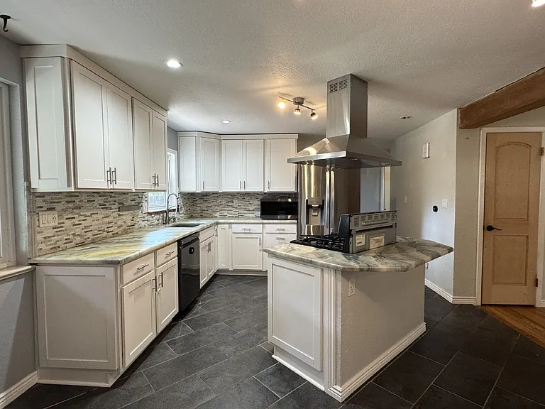 4342 W Quinn Pl — Photo 2