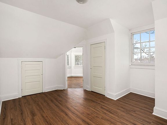 5th image of 29 Wiggins St