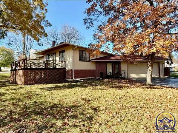 508 Iroquois Dr, Hiawatha, KS 66434