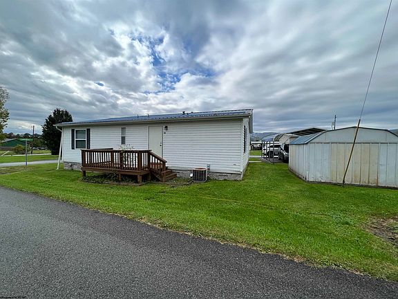 3rd image of 32 Cannonball Ln